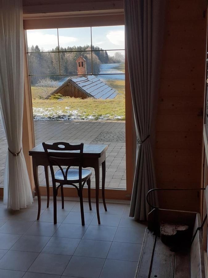 Les Abeilles Bed & Breakfast Romont Eksteriør bilde