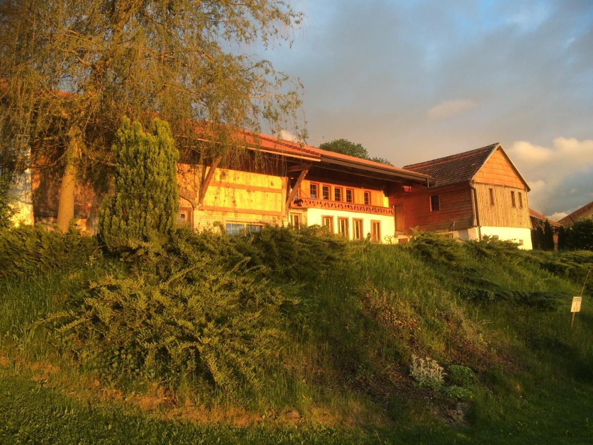 Les Abeilles Bed & Breakfast Romont Eksteriør bilde